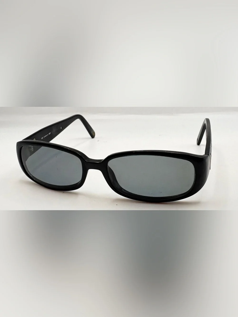 Liz Claiborne L509S Black Oval Sunglasses Frames Only - Picture 2 of 8
